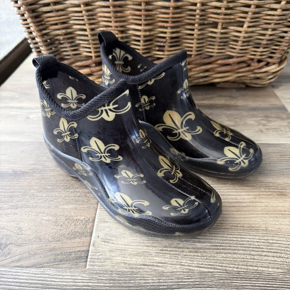 Corkys Women’s Rain Boots Black Gold Fleur-de-Lis Ankle Waterproof Size 8